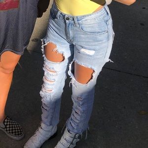 Fashion nova ripped jeans